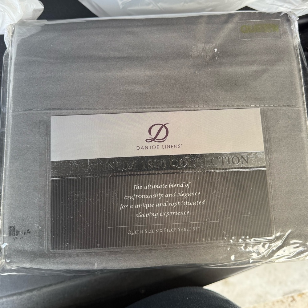 Danjor Linens 1809 thread count sheets